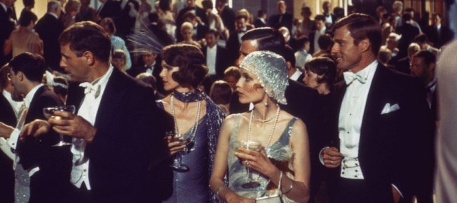 Auf den berühmten Partys des geheimnisvollen Millionärs tummelt sich die High Society. (Quelle: Paramount Home Entertainment)