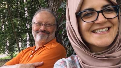 Khashoggi träumte von einer gemeinsamen Zukunft mit seiner Verlobten Hatice (© DCM/ Hanway Films)