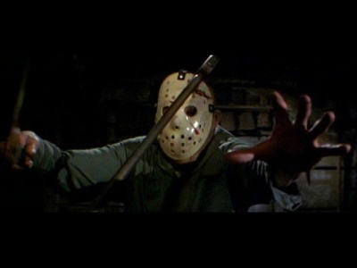 Jason freut sich über seine neue Maske (© Paramount Pictures)
