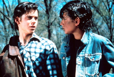 Ponyboy und Johnny halten zusammen (© StudioCanal)