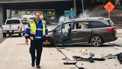 Randy hat den Spaß am Job (© Atlas Film, 2025)